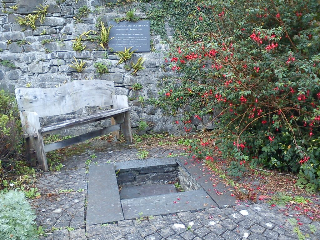 Ffynnon Sanctaidd Geneu'r Glyn